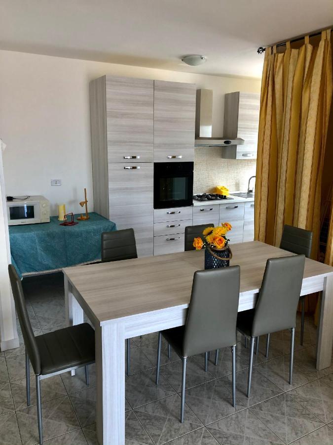 Appartamento Casa sul corso di Lido Marini Esterno foto